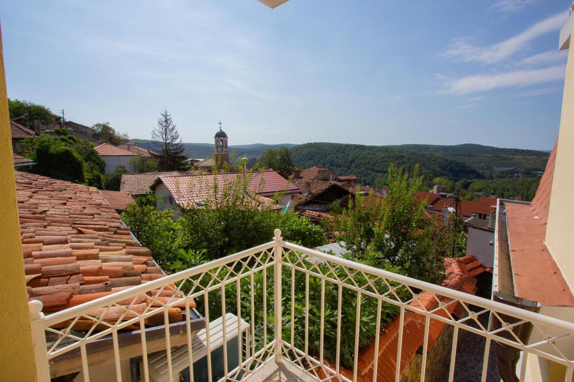 Къща За Гости Angelovi Veliko Tărnovo Esterno foto